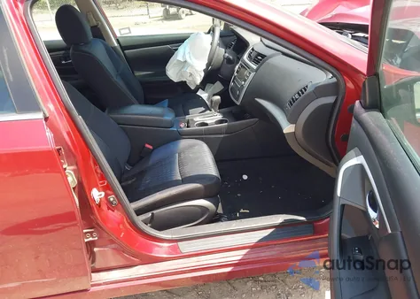 2016 Nissan Altima 2.5/2.5 S/2.5 Sl/2.5 Sr/2.5 Sv из США, поврежденный, VIN 1N4AL3AP7GC216676